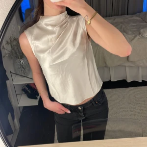 Topp - Från hm, aldrig använd 🥰