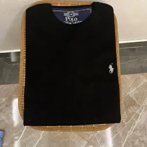 Svart Ralph Lauren sweatshirt i bra skicka billigare vid snabb affär💸