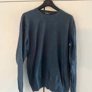 Sweatshirt från dressman - En jätte skön sweatshirt från dressman i storlek L gjord på ull. Aldrig använd då jag beställde fler storlek. 