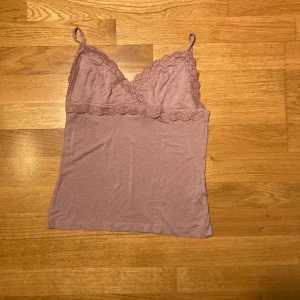 sommarlinne - jättemjukt bekvämt tyg, lite mer rapunserosalila färg