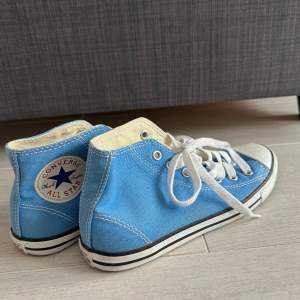 Blå converse skor All Star || strl 36 || smutsiga men lätt att rengöra skulle ja tro 