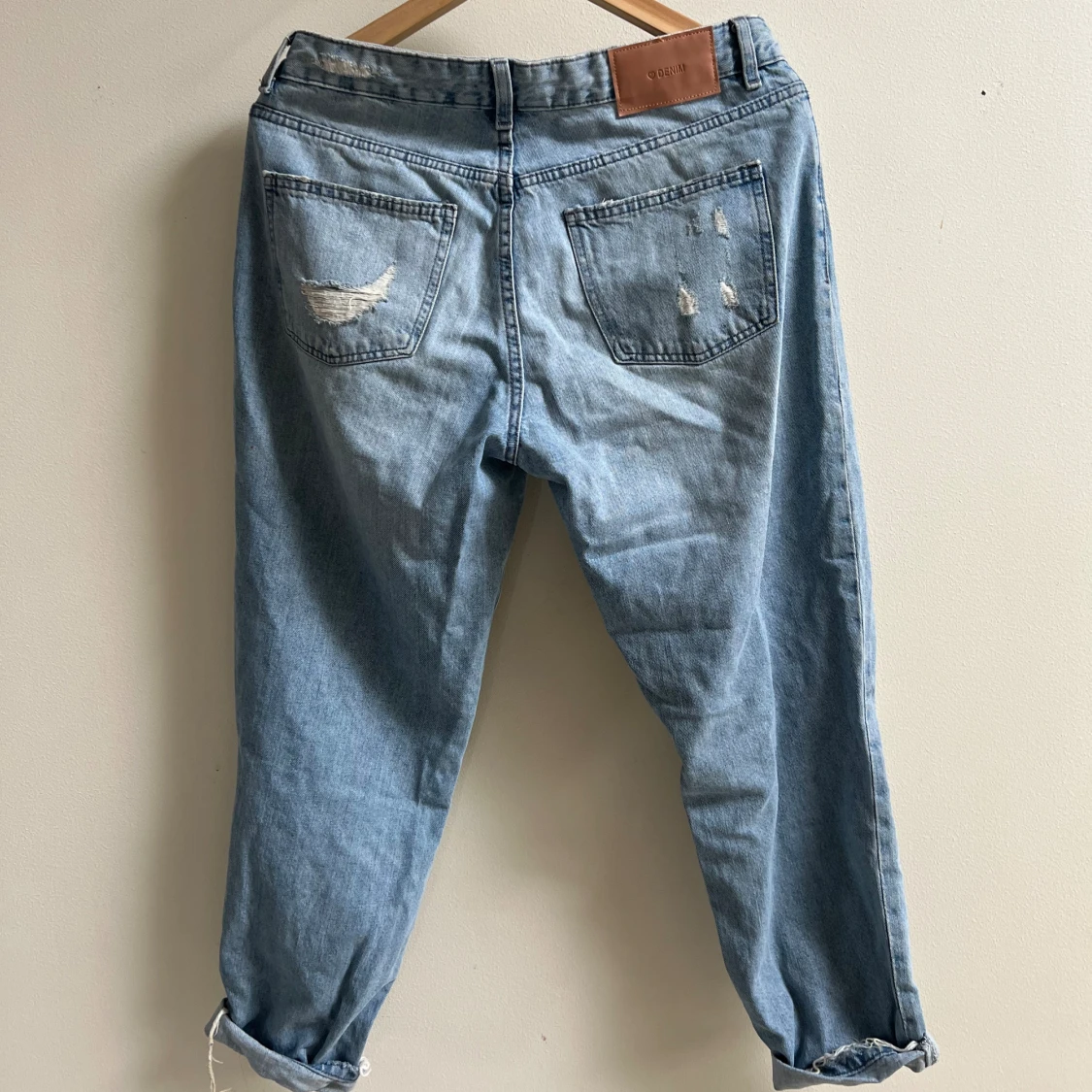 Ljusblåa jeans girlfriend fit - 90