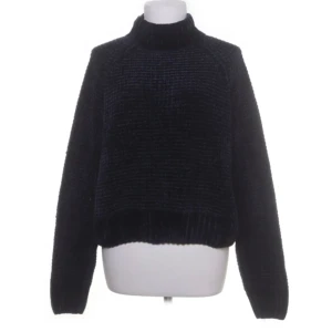 Marinblå tjocktröja - Mysig långärmad tröja, gott skick