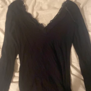 svart tröja  - använd några gånger