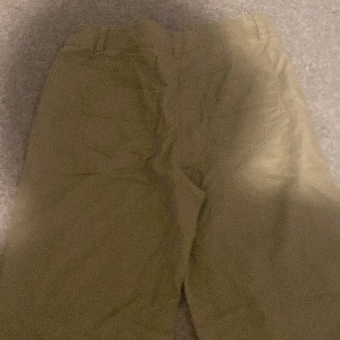 gröna cargo byxor - 91