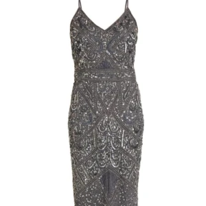 Festklänning - Festklännig i nyskicka Använd en gång.