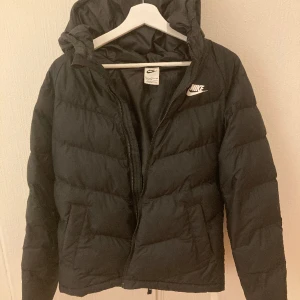 Vinterjacka  - Köpt förra året, fint skick. 158-170 cm, XL.