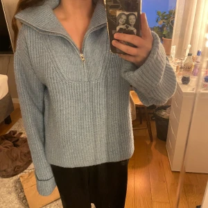 stickad tröja - kommer aldrig till användning, från bikbok