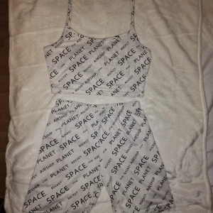 Set - Super fint enbart testad set med topp och shorts, stretchig 🫶🏼