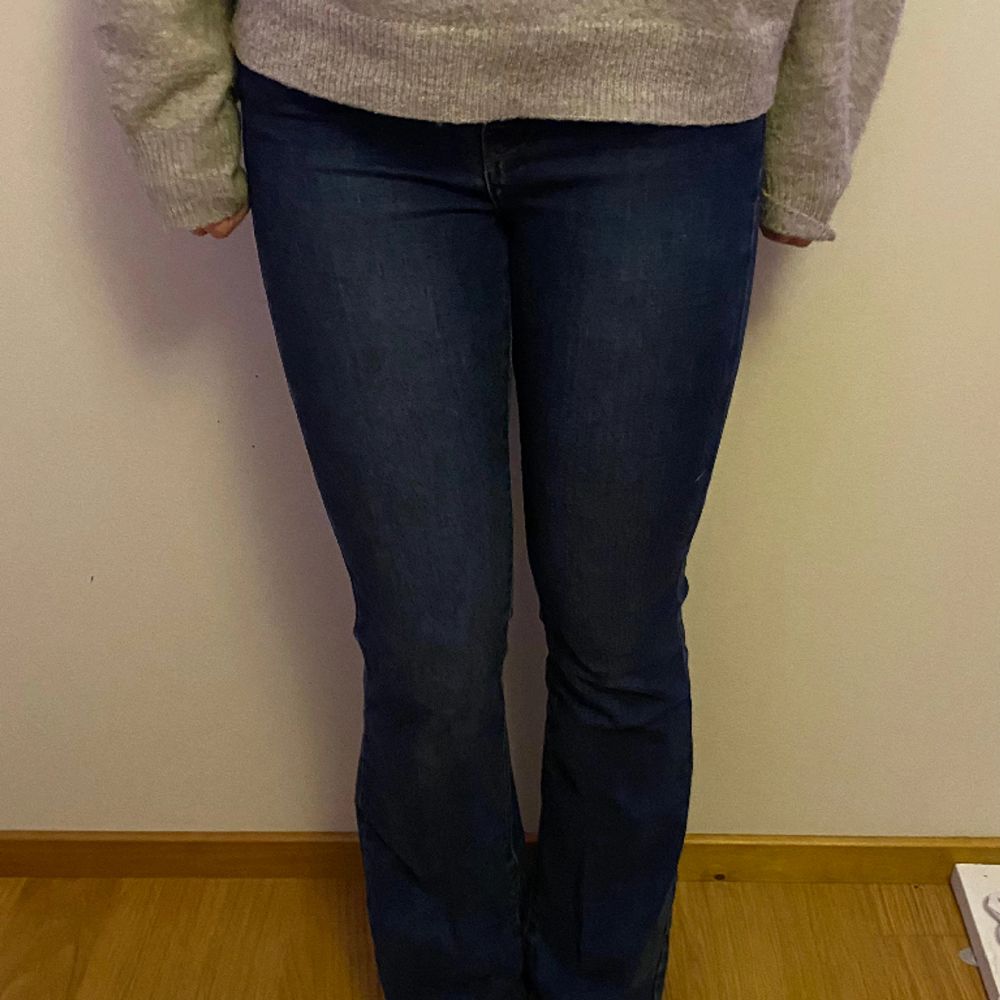 Merensininen Blåa bootcut jeans - Kappahl | Plick Second Hand
