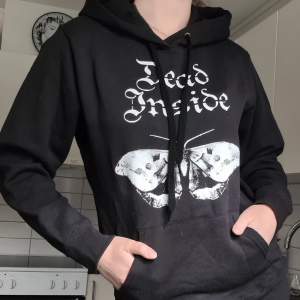 Svart hoodie 