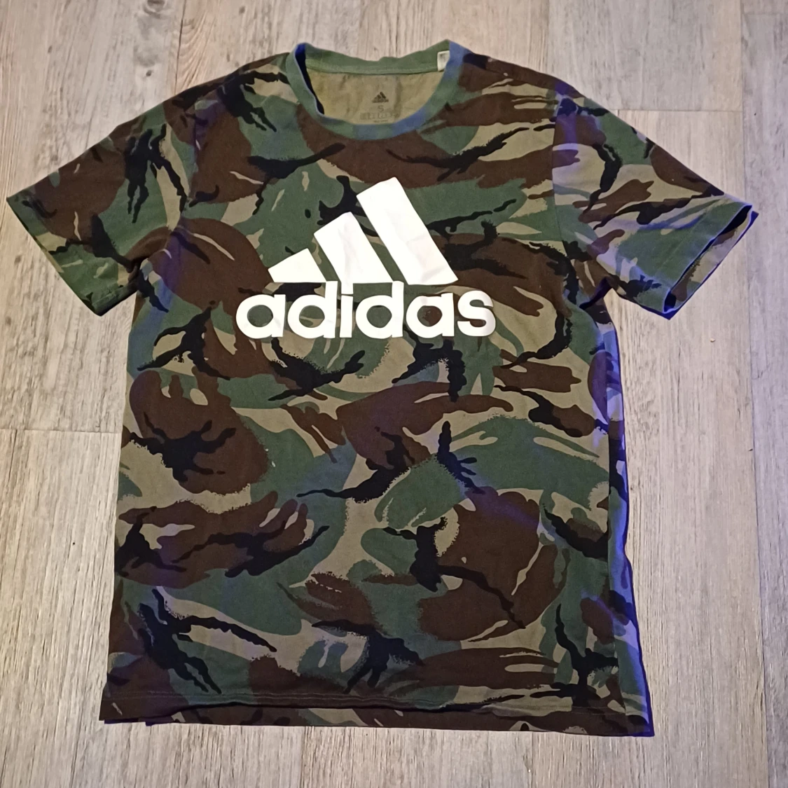 Adidas tröja