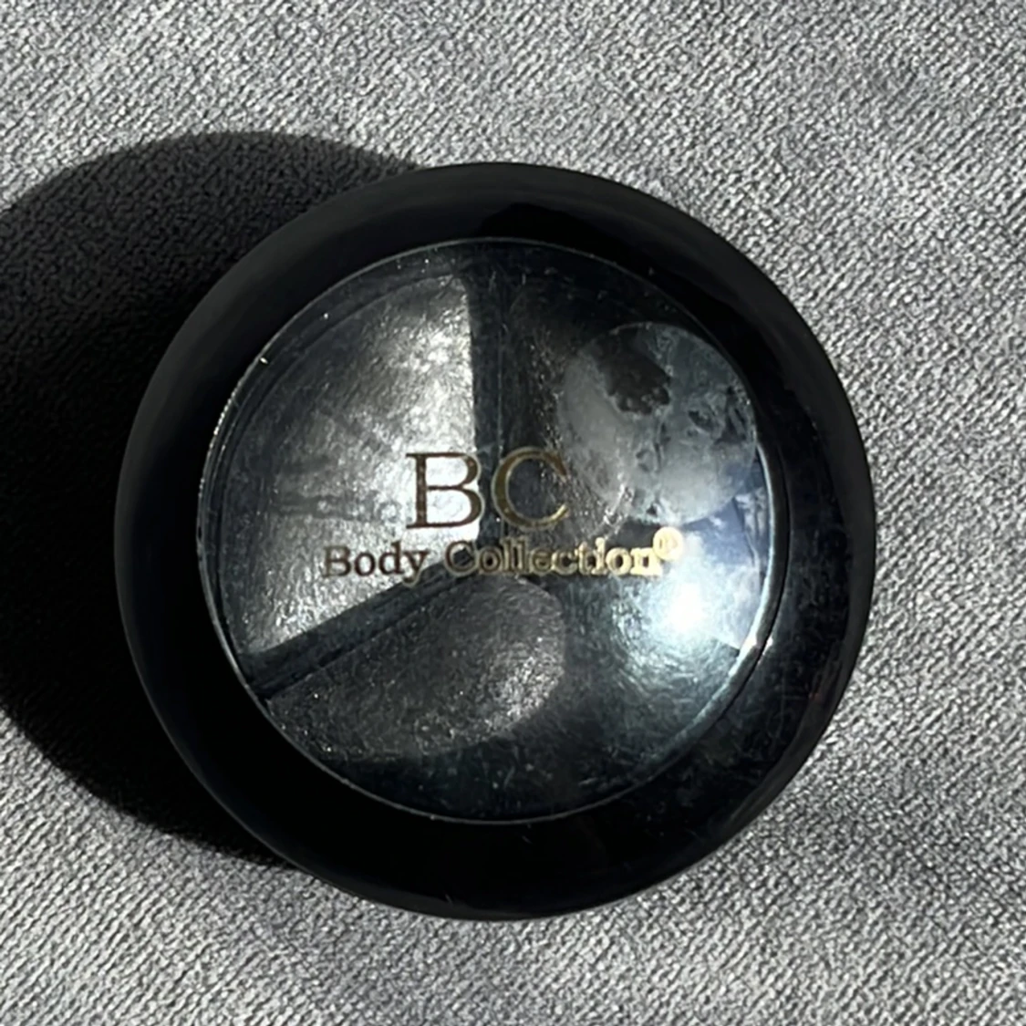 Mörk ögonskugga - 92