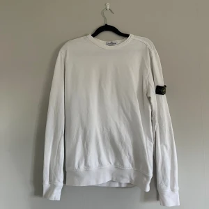 Stone Island sweatshirt  - Vit Stone Island Sweatshirt 