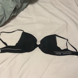 Bh från Calvin Klein - Sparsamt använd. Lite push-up