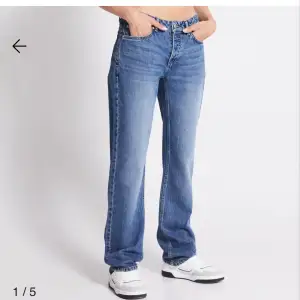Säljer dessa jeans från lager 157 ”icon” i storlek Xs. De är knappast använda och har gått ner i pris på de 