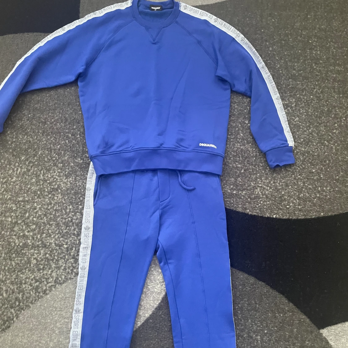 Dsquared 2 tracksuit