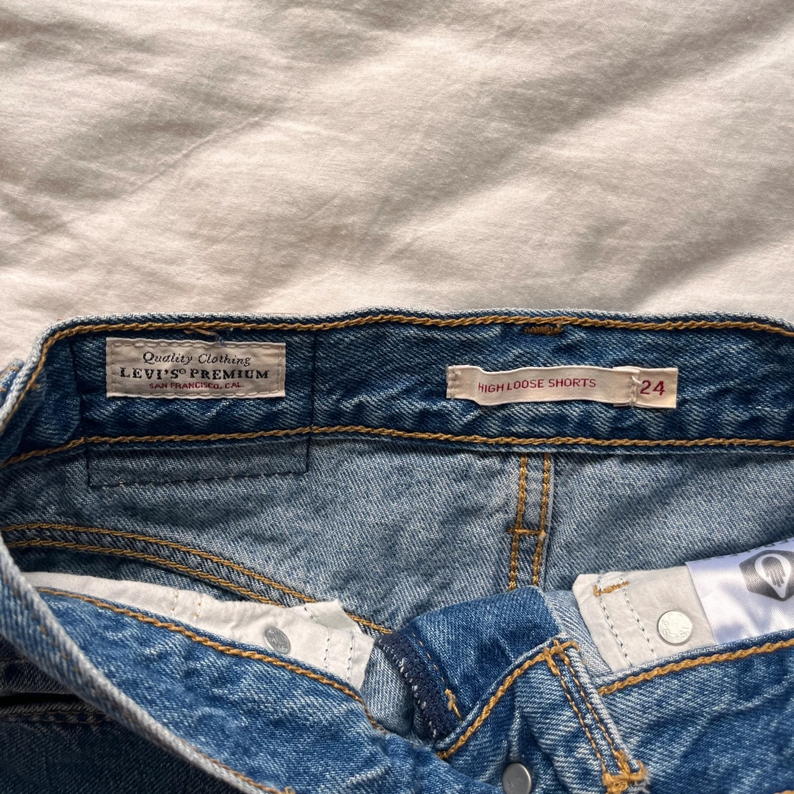 Levi’s high loose shorts - 91