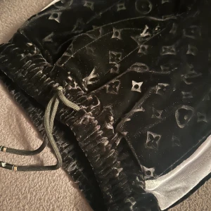 Lv - leviton 