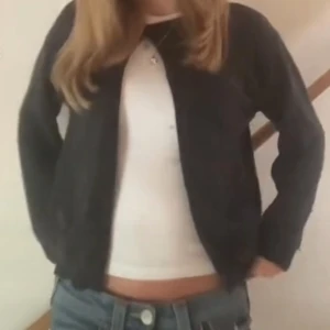 kofta - säljer då den inte kommer till användning längre💋pris kan diskuteras!! kom privat för fler bilder 