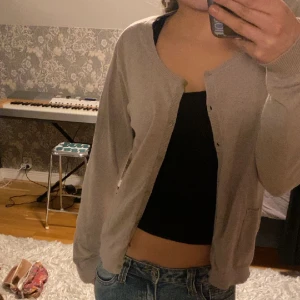 Kofta - Kofta från hm lite noppig men annars inget fel