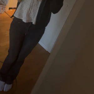 Gråa LTB jeans - Säljer nu mina gråa LTB jeans för har för många jeans💞säljer för 600kr(original pris 829kr)för mer bilder och mått skriv😊😊