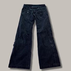 Rocky cargos - Jättesnygga cargos som inte kommer till användning, inga defekter. Skriv om du har några funderingar!