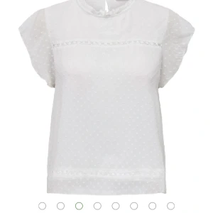 Blus  - Jättesnygg blus 😍