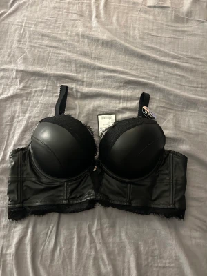Bh - En snygg bh från new yorker, har aldrig använt den och lapparna sitter kvar.
