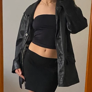 Skinnjacka/skinnkappa - Köpt second hand, superfin men använder för sällan. Skriv för fler bilder!