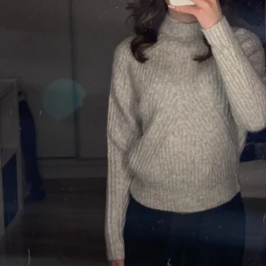 Stickad tröja - Tröja ej använd❤️