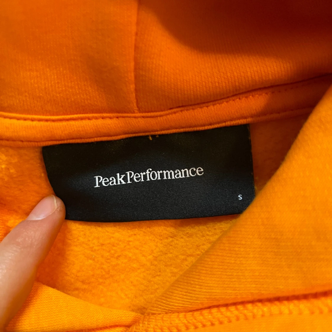 Peak Performance Hoodie - 90