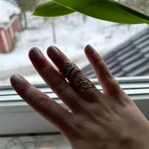 Guldfärgad ring som piggar upp alla outfits! 🩷frakt 15 kronor! 🩷