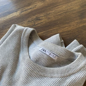 Tröja, stickad  - Fin tröja i fint skick ⭐️