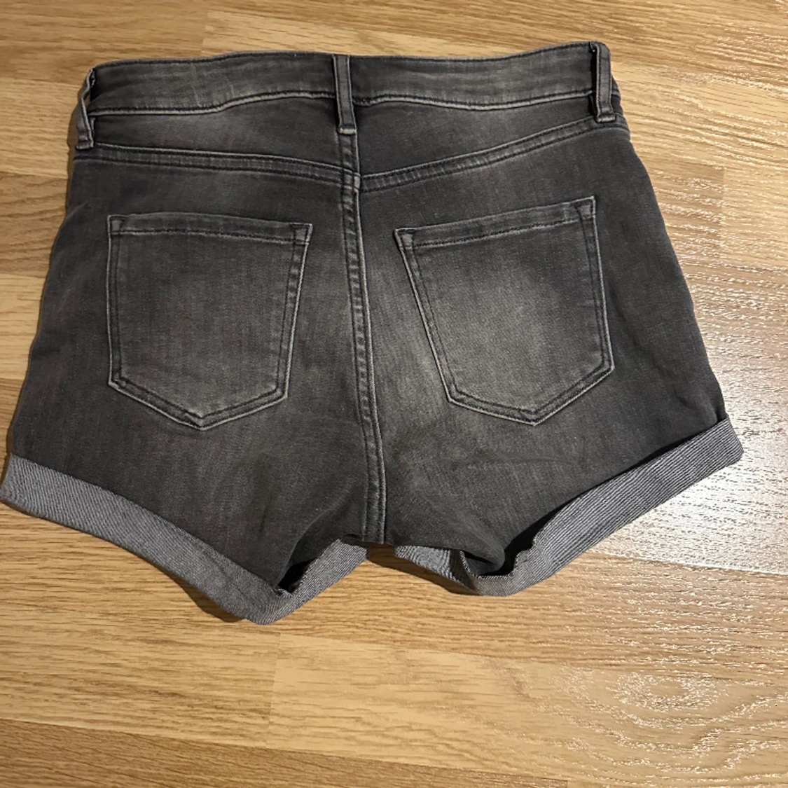 Kort jeansshorts - 90