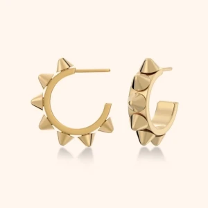 Edblad örhängen💗 - Peak creoles i mycket bra skick🙌 använda fåtal gånger då jag bytte från guld till silver. Säljer dom för 230 men priset går att diskutera💗köparen står för frakten