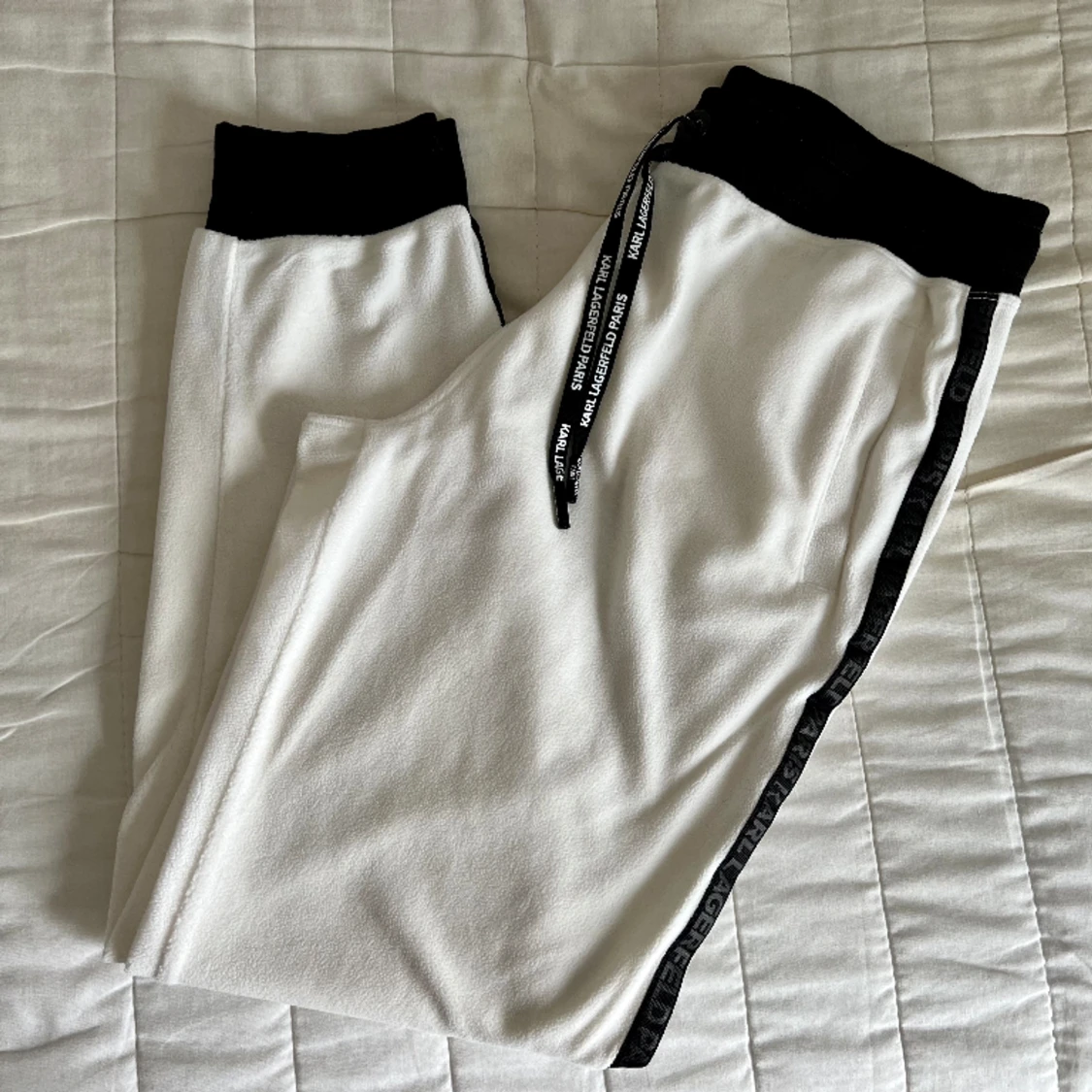 Karl Lagerfeld hoodie & byxor, S - 90