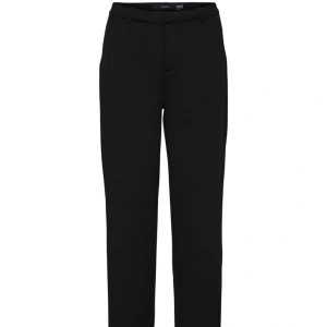 Kostymbyxor - Säljer dessa kostymbyxor då jag har ett par till, jättefina i storlek xs och längd 30. Säljer så billigt då jag bara vill bli av med dom🩷