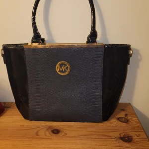 Väska - Jättefin elegant väsks