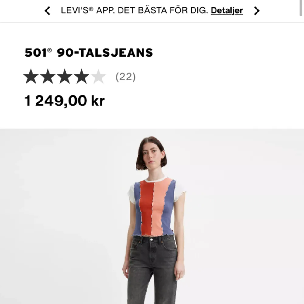 Nästan oanvända Levis jeans, modell 501 90s. Säljer då de inte är min stil längre. Nypris 1249kr.. Jeans & Byxor.