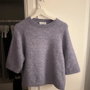 Other stories tröja - Söt tröja inte använd, mysigt material. Den blå grå färgen💞