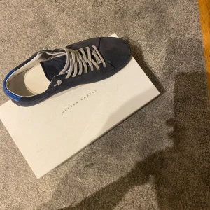 Oliver cabell skor - Fräsha oliver cabell skor som är sällsynta då de endast säljs i USA, skorna är i bra skick 9/10 och allt medföljer. 