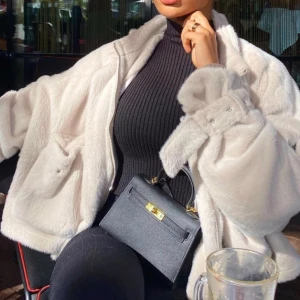 Ruve Shop jacka - Helt ny jacka från ruve shop, tags sitter kvar på, aldrig använd. Nypris 165 Euro + frakt! 