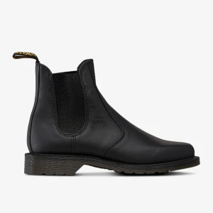 Dr Martens Laura - Boots i skinn från Dr Martens i modellen Laura. Storlek 39.  Använda men i fint skick, inga märken eller liknande i skinnet. Har tagit väl hand om skorna och smörjt dem med Dr Martens egna .