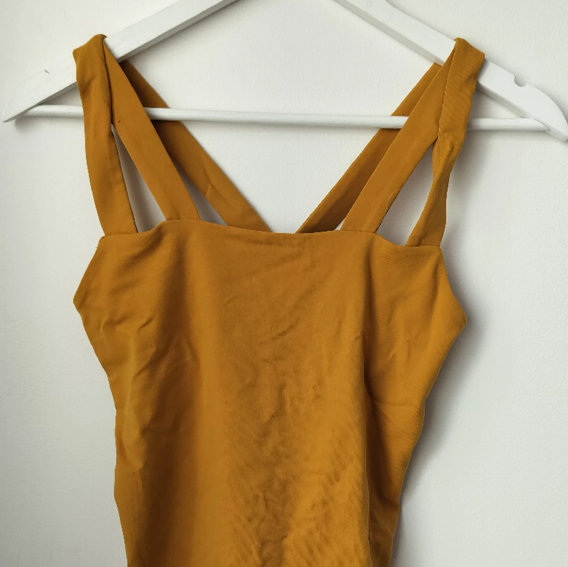 Senapsgul classy body XS