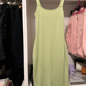 Klänning  - Sommar midi cotton klänning 