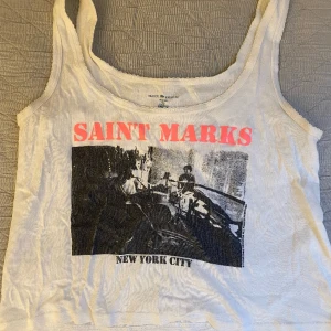 Linne från Brandy Melville  - Linne i bra skick. Nypris: ca 150kr