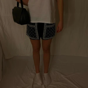 Coola tyg shorts med glitter - Jätte coola och snygga tyg shorts med glitter 