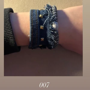 Jeans armband  - Väldigt roligt men ändå väldigt naturligt, det sticker ut men inte för mycket! 🎸