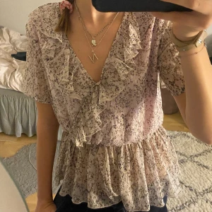 Blus  - Superfin blus från jdy🥰